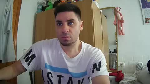 Snapshot of diselobienclaro chatting on December 21, 12:56 pm diselobienclaro online show from December 21, 12:56 pm