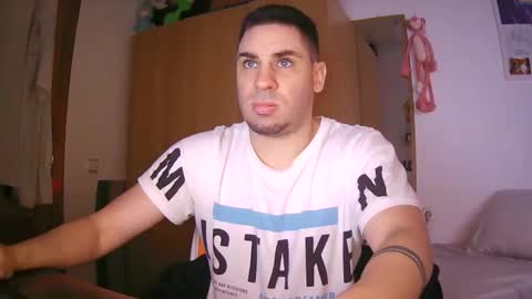 Snapshot of diselobienclaro chatting on January 6, 8:12 pm diselobienclaro online show from January 6, 8:12 pm