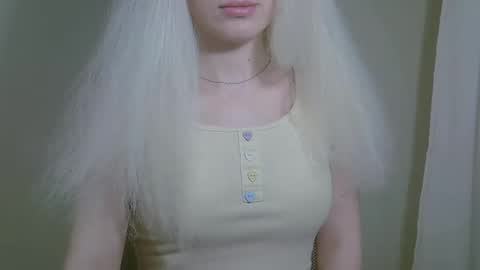 DitaMilton online show from October 14, 7:25 pm