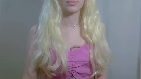 DitaMilton online show from November 24, 8:52 pm