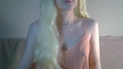 DitaMilton online show from December 14, 6:56 pm