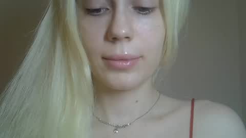 DitaMilton online show from March 10, 8:03 pm