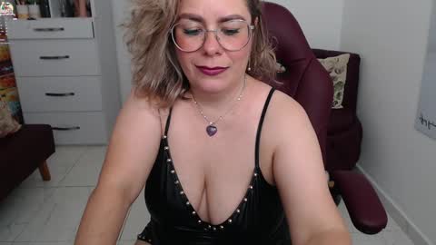 Diva online show from January 4, 12:05 am