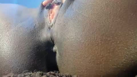 Snapshot of divagodess chatting on October 25, 8:22 am divagodess online show from October 25, 8:22 am