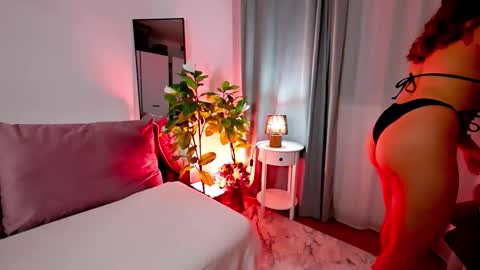 Tia online show from November 5, 2:22 am