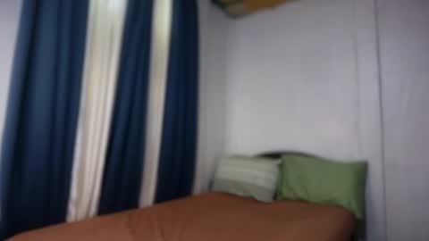 Snapshot of divina_graciaxx chatting on June 17, 4:26 am DIVINA online show from June 17, 4:26 am