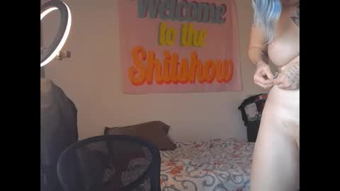 Snapshot of divinathedivine chatting on October 1, 12:49 am divinathedivine online show from October 1, 12:49 am