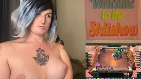 Snapshot of divinathedivine chatting on October 6, 6:22 am divinathedivine online show from October 6, 6:22 am
