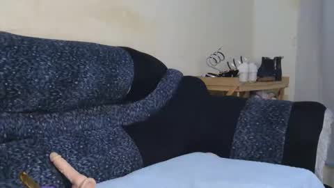 divineassgoddess online show from May 4, 12:17 am