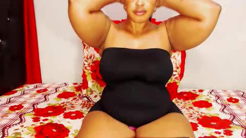 divinebooty93 online show from September 30, 8:08 am