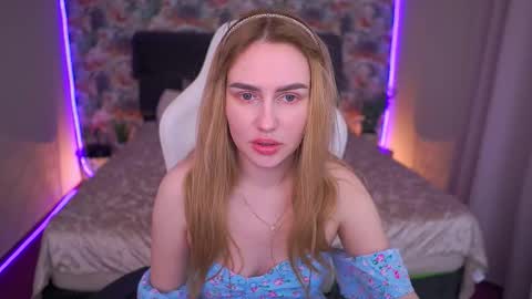 DivineJasss online show from March 14, 10:15 pm