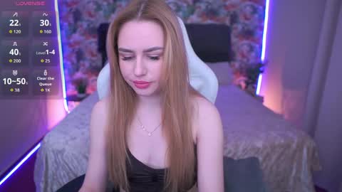 DivineJasss online show from April 2, 8:39 pm