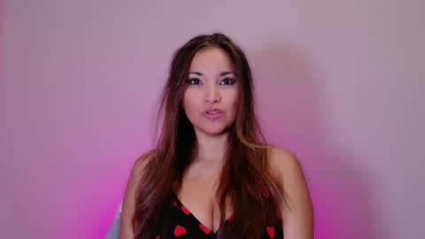 Snapshot of divinelynn chatting on December 1, 4:29 pm DivineLynn online show from December 1, 4:29 pm