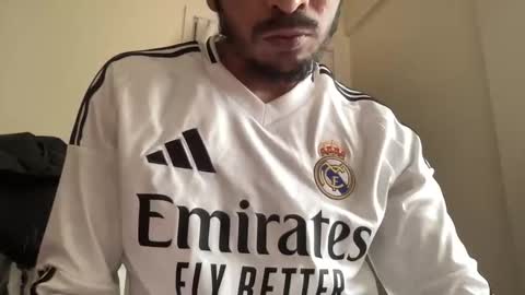 Snapshot of divyesh69 chatting on March 30, 3:24 pm IndianLad online show from March 30, 3:24 pm