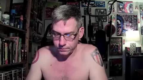 Snapshot of dix_handley_50 chatting on May 3, 1:17 pm dix_handley_50 online show from May 3, 1:17 pm