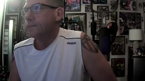 dix_handley_50 online show from July 15, 7:52 pm
