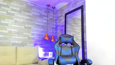 Snapshot of dixypalmer chatting on October 6, 7:33 pm DixyPalmer online show from October 6, 7:33 pm