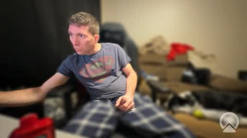 Snapshot of dizzyash chatting on January 17, 5:34 am Hansel and Gretle online show from January 17, 5:34 am