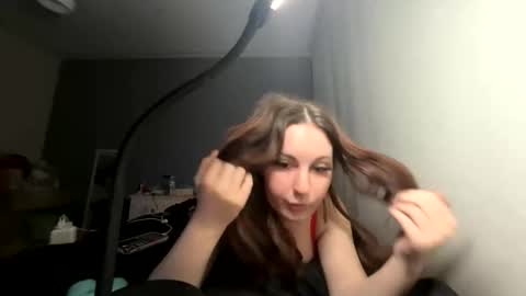 Snapshot of dizzydollyy chatting on May 13, 2:25 pm dizzydollyy online show from May 13, 2:25 pm
