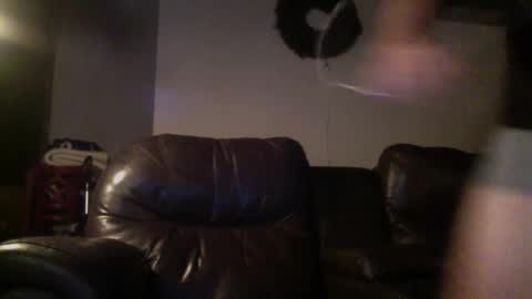 Snapshot of dj_chaterbate chatting on December 27, 5:31 am DJ Chaterbate online show from December 27, 5:31 am