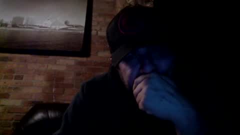 Snapshot of dj_chaterbate chatting on February 27, 8:39 am DJ Chaterbate online show from February 27, 8:39 am