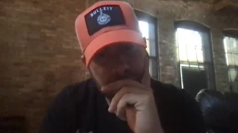 Snapshot of dj_chaterbate chatting on October 2, 7:43 pm DJ Chaterbate online show from October 2, 7:43 pm