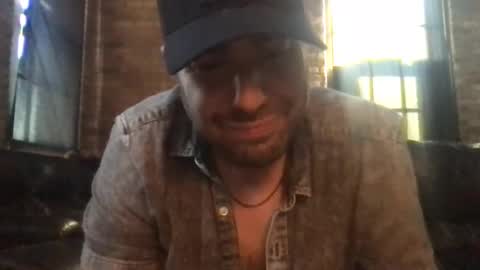 Snapshot of dj_chaterbate chatting on October 3, 7:55 pm DJ Chaterbate online show from October 3, 7:55 pm