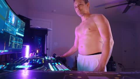dj_diesel_rat online show from April 1, 2:56 am
