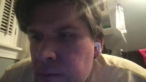 Snapshot of dj_stud chatting on March 4, 5:57 am dj_stud online show from March 4, 5:57 am