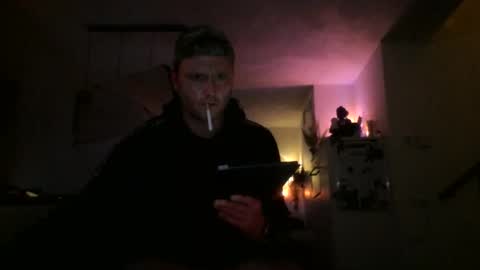 Snapshot of dj_ziggo chatting on January 6, 12:27 am dj_ziggo online show from January 6, 12:27 am