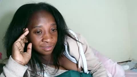 Snapshot of djamellah chatting on June 24, 2:32 am djamellah online show from June 24, 2:32 am