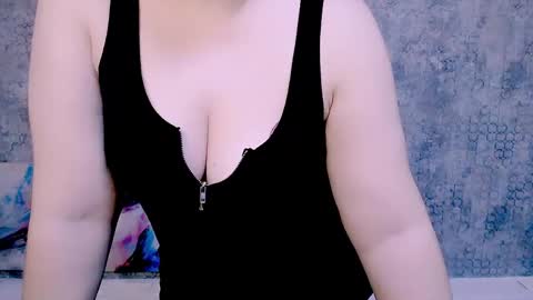 djullia online show from January 12, 3:14 pm