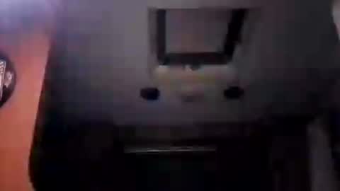 Snapshot of dl75doy chatting on December 28, 10:03 am dl75doy online show from December 28, 10:03 am