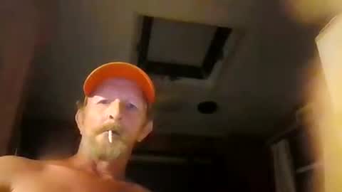 Snapshot of dl75doy chatting on January 8, 11:10 am dl75doy online show from January 8, 11:10 am