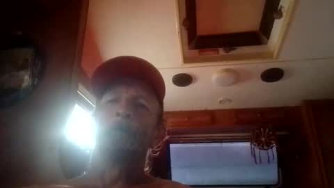 Snapshot of dl75doy chatting on October 8, 5:38 am dl75doy online show from October 8, 5:38 am