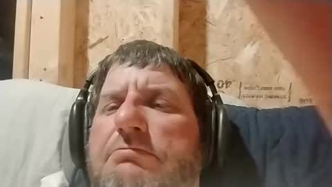 Snapshot of dlkalid20 chatting on April 4, 4:55 am dlkalid20 online show from April 4, 4:55 am