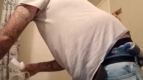 Snapshot of dman52026 chatting on February 2, 3:38 am dman52026 online show from February 2, 3:38 am