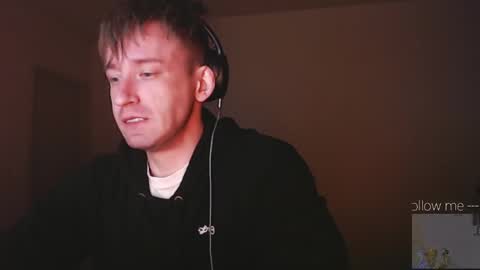 Snapshot of dmitrydickov chatting on December 16, 4:45 am DmitryDickov online show from December 16, 4:45 am