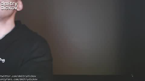 Snapshot of dmitrydickov chatting on December 18, 2:42 am DmitryDickov online show from December 18, 2:42 am