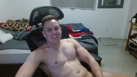 Snapshot of dmoney212 chatting on December 20, 4:53 am dmoney212 online show from December 20, 4:53 am