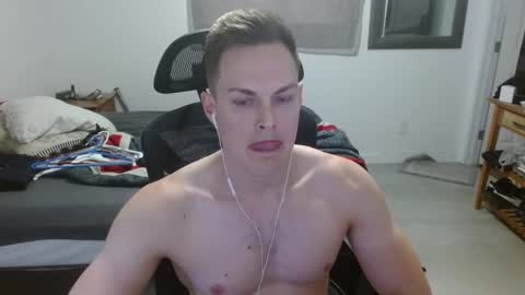 Snapshot of dmoney212 chatting on February 11, 12:38 am dmoney212 online show from February 11, 12:38 am