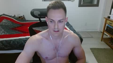 Snapshot of dmoney212 chatting on October 10, 5:28 am dmoney212 online show from October 10, 5:28 am