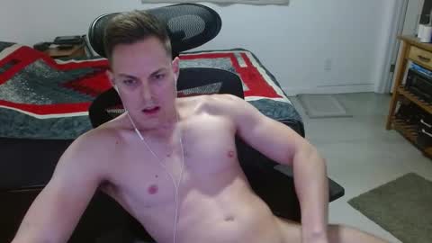 Snapshot of dmoney212 chatting on December 18, 6:30 am dmoney212 online show from December 18, 6:30 am