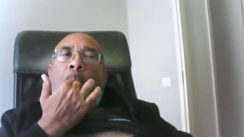 Snapshot of dofrank969 chatting on November 6, 9:54 am dofrank969 online show from November 6, 9:54 am