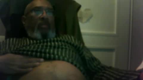 Snapshot of dofrank969 chatting on January 11, 1:21 am dofrank969 online show from January 11, 1:21 am