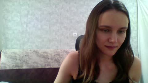 dolcezza_ online show from May 9, 8:08 am