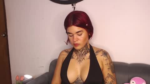 doll_and_thebrown online show from May 6, 1:36 am