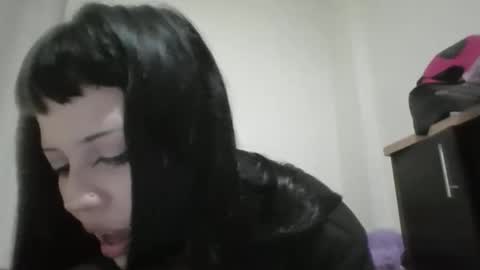 Snapshot of doll_dollys_ chatting on March 9, 11:31 pm doll_dollys_ online show from March 9, 11:31 pm