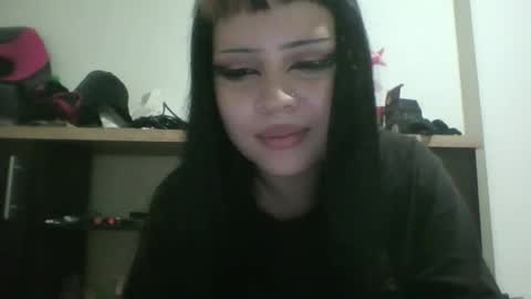 Snapshot of doll_dollys_ chatting on March 28, 12:32 am doll_dollys_ online show from March 28, 12:32 am