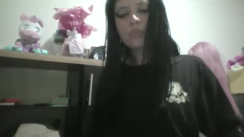 Snapshot of doll_dollys_ chatting on April 5, 11:57 pm doll_dollys_ online show from April 5, 11:57 pm